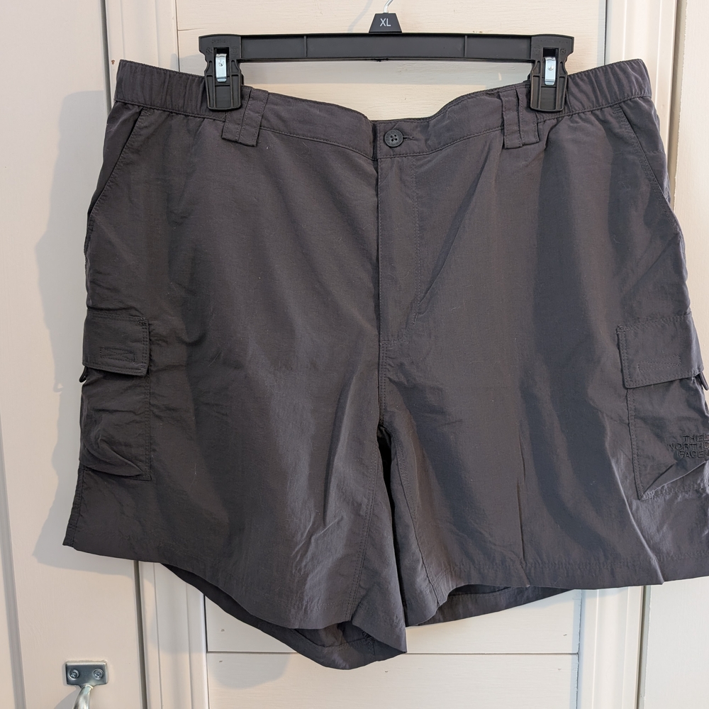 The North Face Women's Cargo Shorts - Gray